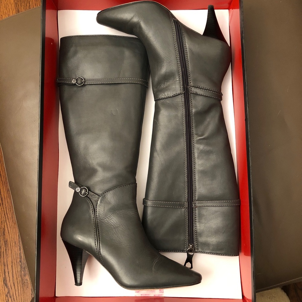 BCBG Ava Randall Calf Graphite leather boot 36.5